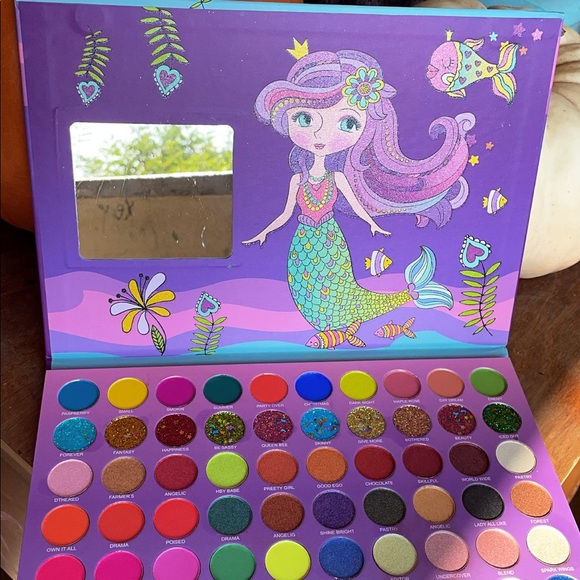 makeup pallets - Picture 3 of 15